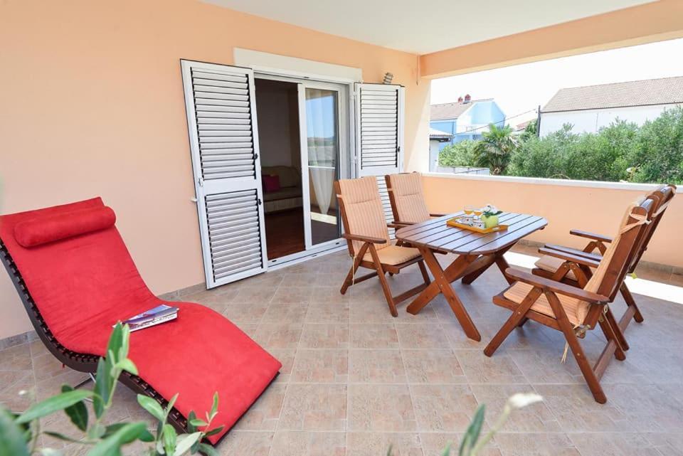 Sreca Apartment Near Beach With Bbq Bibinje Eksteriør billede